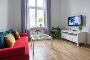 Discover Krakow Apartments - 3 Rakowicka St - Classic Apartments near Main Station - Netflix