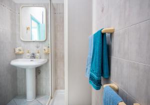 Lungomare Bay, e sei in spiaggia... img20