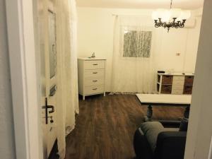 Apartment in Pirovac with balcony, air conditioning, Wi-Fi (4717-1)