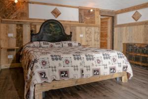 Two-Bedroom Apartment room in Chèvres à Cheval - Apartment