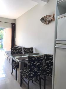 Casa Enseada, Prainha para até 6 próx mar com 2 ar split