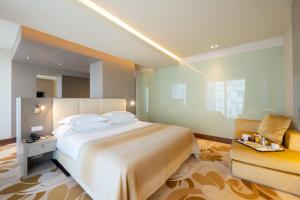 Deluxe Room with Terrace room in Occidental Lisboa