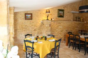B&B / Chambres d'hotes Aux Bories de Marquay, chambres d'hotes B&B avec piscine et SPA pres de Sarlat : photos des chambres
