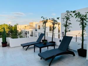 Franks House "Shared House" Apartment