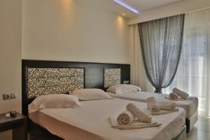 Family Room with Balcony room in FEDRA HOTEL