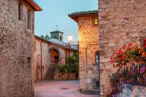 Via Puccini, 4, Loc. Fonterutoli, 53011 Castellina in Chianti SI, Italy.