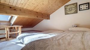 APPARTEMENT ACCES PISICNE - ST JEAN DAULPS - 6 Pers - Riam D2