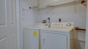 Americana Princess SuitesCondos