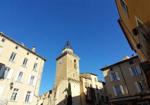 Appartements Les Ocres Appartement Vieux Nyons, climatise : photos des chambres