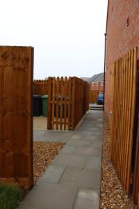 Penelope Maison - London in 50 Mins, Free Parking, 1 BDRM Home