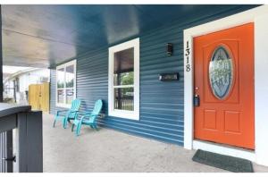 Stylish 4 Br2Ba Renovated Home Near Downtown