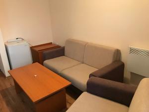 Ski Zone at Gondola, Perfect One Bdrm, Fast WiFi, Netflix, Quiet, Warm