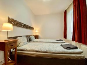 Downtown Vibe-Király II apts w private balcony