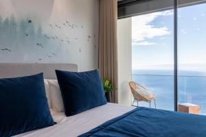 The Cliffhouse by MHM