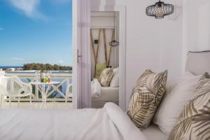 Smy Mediterranean White Santorini