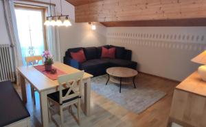 One-Bedroom Apartment room in Fembacherhof