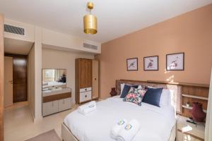 Balanced & Bright 2 BDR Mangroovy Free Pool & Beach Access