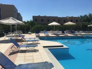 绿洲酒店 - 卡拉塔斯