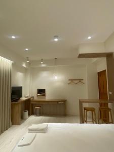 Phòng Giường Đôi Có Phòng Tắm Riêng (Double Room with Private Bathroom)