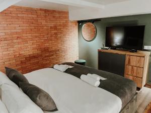 Luxury Duplex Suites - City Center