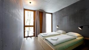 Single Room with Bathroom room in Bern Youth Hostel