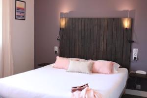 Hotels LOGIS Hotel St Sylvestre : photos des chambres