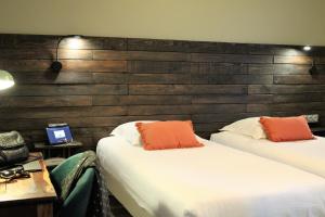 Hotels LOGIS Hotel St Sylvestre : photos des chambres