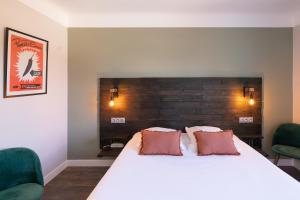 Hotels LOGIS Hotel St Sylvestre : photos des chambres