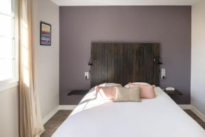 Hotels LOGIS Hotel St Sylvestre : photos des chambres