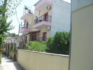 SKIATHOS STUDIOS