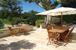 Maisons d'hotes La Bastide des Amouriers : photos des chambres