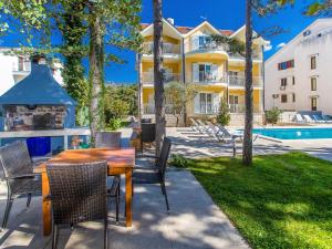 Apartment Villa Anna-3 by Interhome 