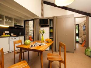 Apartment Les Vans-Cottage 3 pièces 6 personnes by Interhome