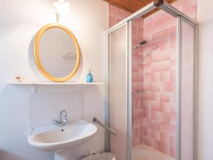 Maisons de vacances Holiday Home Maison Rose by Interhome : photos des chambres