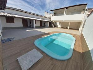 0006.01 - Maranduba - Chalé - 1 Dorm - 5 Pess - 3 Quadras Do Mar - Piscina Coletiva - WIFI