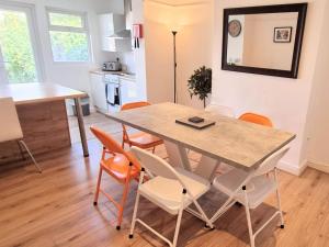 Mackie House by Cliftonvalley Apartments