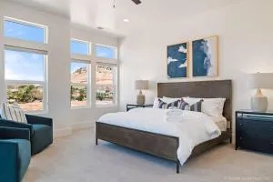 Villa #23 Brand New! Ping Pong Table! Pool! Hot Tub! - Bloomington