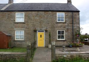 Hidden gem apartment in picturesque village close to Durham