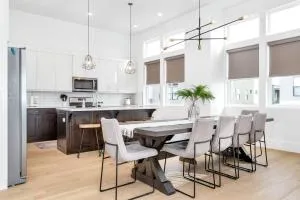 Villa 20 - LUXURY GOLF VILLA, PET FRIENDLY! YEAR ROUND HEATED POOL AND HOT TUB - Bloomington