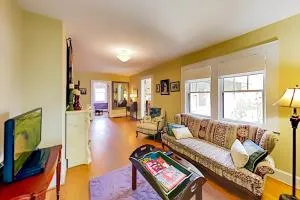 Vintner's Cottage - Upward