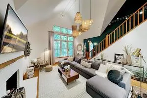 Heartwood Manor - Newfound Heartwood Manor - Newfound