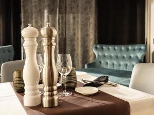 Hotels Le Regina Hotel et restaurant Canet-plage : photos des chambres