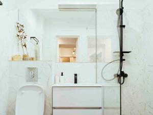 Bright 2BR Flat - Top Location - Amazing Balconies