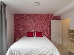 Maisons de vacances Ravishing Holiday Home in Dun sur Meuse near Joset Alain : photos des chambres