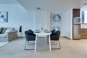 Lovely sea view apt La Cote 1 La Mer 1min to beach