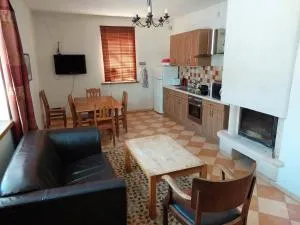 Brīvdienu māja Dukāti - Abrupe