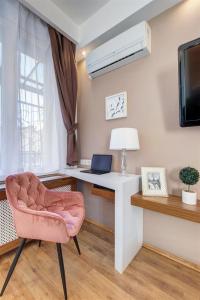 Premium Studio Szervita Square