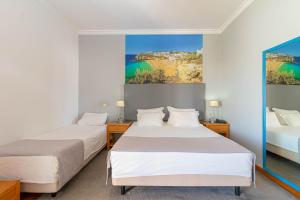 Double Room with Extra Bed room in Hotel Maritur - Adults Only