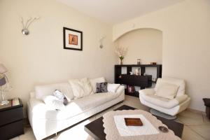 Margaillan - Parking - Jardin - Clim