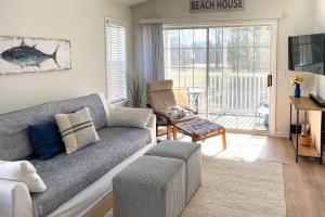 3 Community Pools Golf Course Condo in Longs